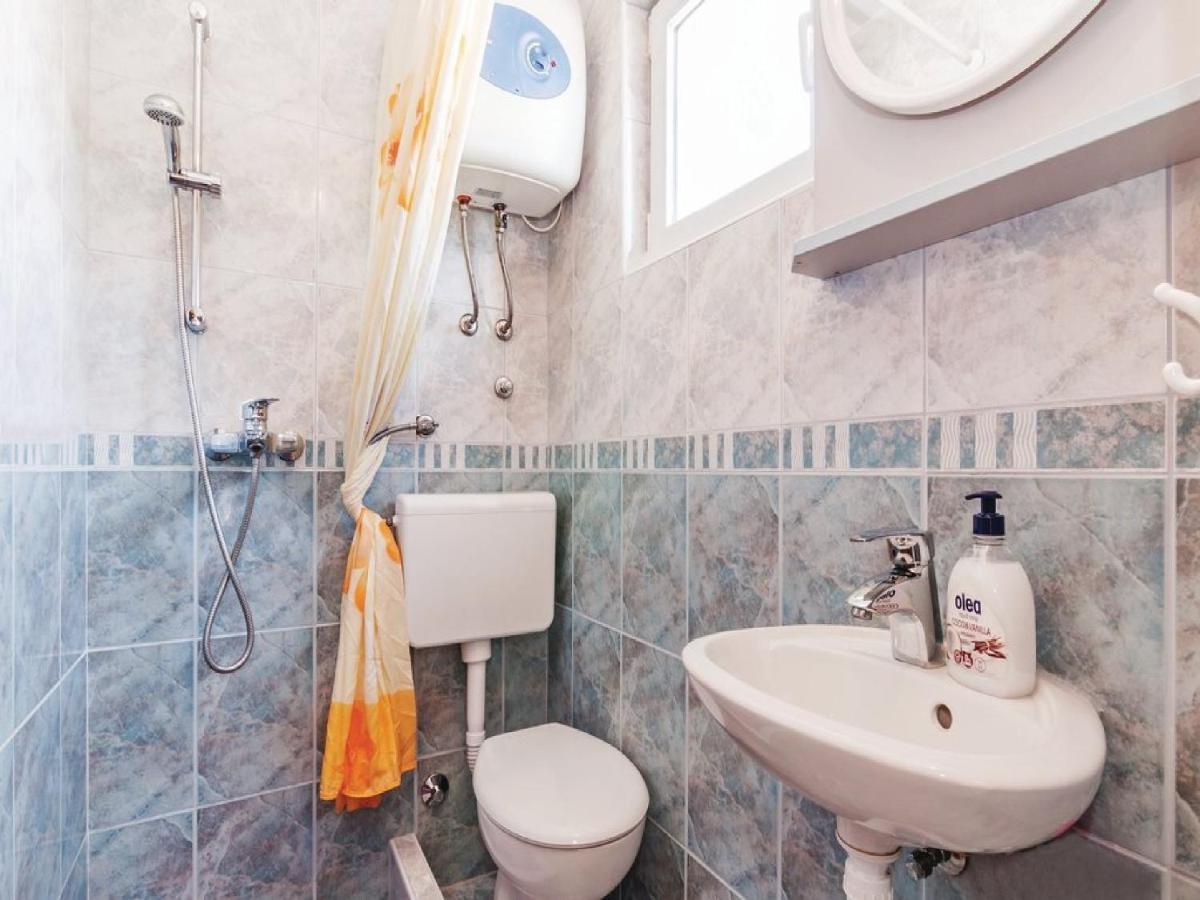 Apartments Hak Вир Екстер'єр фото