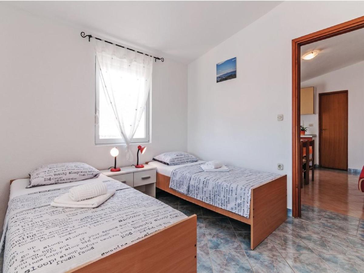 Apartments Hak Вир Екстер'єр фото