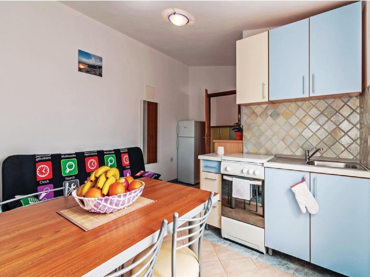 Apartments Hak Вир Екстер'єр фото